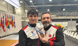 Bursalı eskrimci Tolga Aslan, Avrupa’da tarih yazdı