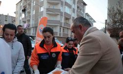 Gemlik Belediyesi binlerce kişiye iftar veriyor