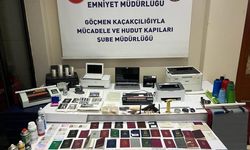 Sahte pasaport imal eden 5 şüpheli yakalandı