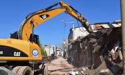 Yıldırım Belediyesi  137 kaçak yapıyı yıktı