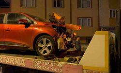 Bursa’da 2 otomobil kafa kafaya çarpıştı: 4 yaralı