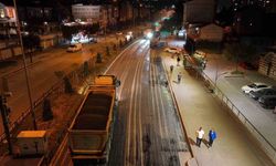 Bursa Büyükşehir Belediyesi, asfalt yenileme yapıyor