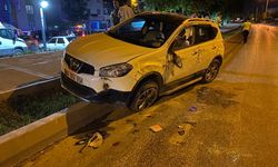 İnegöl'de Otomobil ile cip çarpıştı: 1’i çocuk 5 yaralı