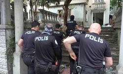 Polis ekiplerinden terk edilmiş evlere baskın.