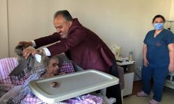 Başkan Aktaş’tan Sayide teyzeye sürpriz ziyaret