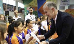 İnegöl Belediyesi Yaz Okulları’nda öğrenciler sertifikalarını aldı