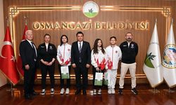 Başkan Aydın’ı Şampiyon sporcular ziyaret etti