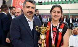 Spor Şöleninde 77 Okuldan 4 Bin 50 Öğrenci Buluştu