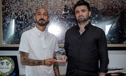 Bursaspor'da Ahmet İlhan Özek'le Yollar Ayrıldı