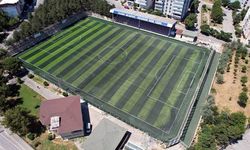Fidyekızık Spor Tesisi’nin eskiyen zemini yenilendi.
