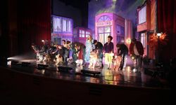 Karagöz Festivali Başladı, 'Şebo Müzikali Kahkahaya Boğdu