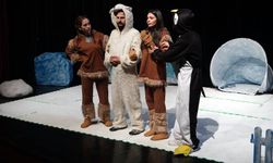 Çocuklar ücretsiz olarak tiyatro ile buluşuyor