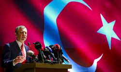 Özgür Özel: "Bayrağımız Onurla Dalgalanacak"