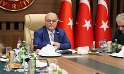 Ahmet Özal, İAÜ Akademisyenleriyle Buluştu