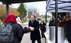 Gençlere ve Esnafa "Sıcak çorba" ikramı