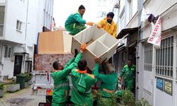 Osmangazi’de Çöp Evden 1 Kamyon Atık Çıktı