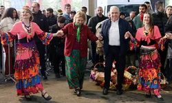 Görükle Sokaklarında Geleneksel Hıdırellez Korteji