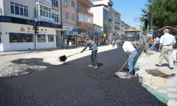 Yenişehir'in ana arterleri sıcak asfaltla yenilendi