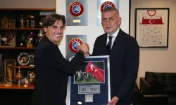 TFF Başkanı Hacıosmanoğlu, Montella ile vedalaştı