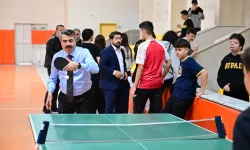 Başkan Yılmaz Oktay gençlerle bir araya geldi.