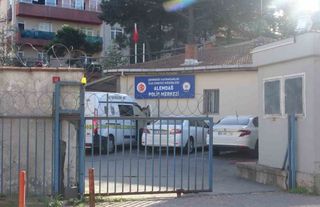 Mustafa Küçük ve komşusu arasında alacak verecek kavgası