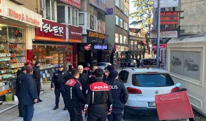 Trabzon’da silahlı kavganın görüntüleri güvenlik ve cep telefonu kameralarına yansıdı