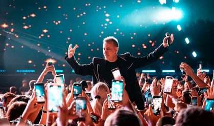 Haluk Levent, on binlerce hayranıyla buluştu.