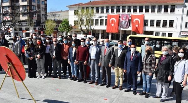 CHP Bursa Teşkilatından 'Sessiz' 23 Nisan kutlaması!