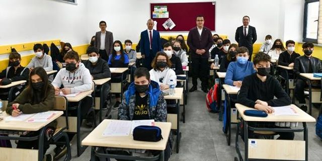Başkan Mehmet Kanar’dan ‘Öğrencilere moral ziyareti’ 