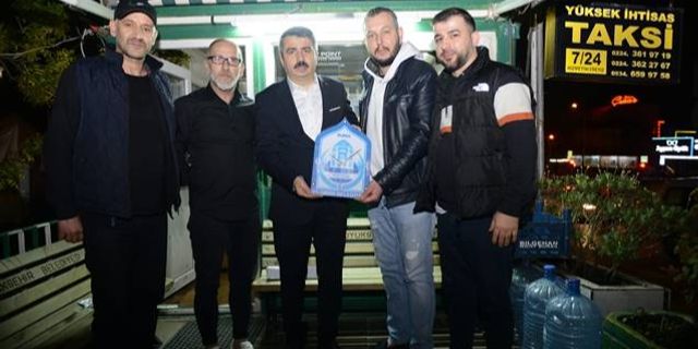Yıldırım Belediye Başkanı Oktay Yılmaz, iftar sofrasında ilçe sakinleriyle buluştu.