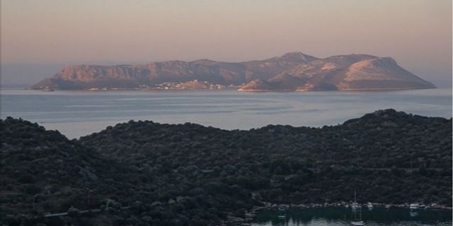 5 soruda Yunanistan'ın Doğu Ege adalarını silahlandırması