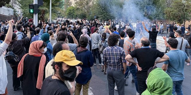 İran İnsan Hakları Kurumu: Hayatını kaybeden gösterici sayısı 342'ye yükseldi