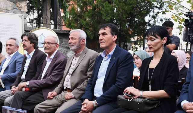Bursa Şairleri Şiir Kütüphanesi hizmete açıldı