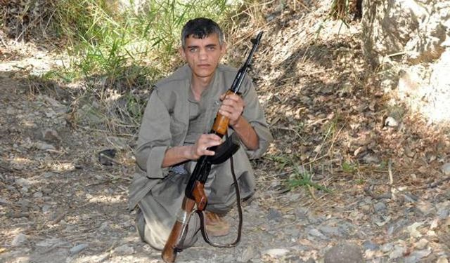 Mehmet Akin "Harun Egid" kod adlı terörist  etkisiz hale getirildi.