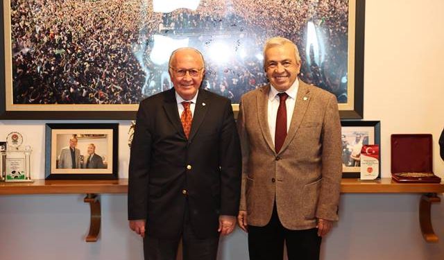 Şadi Özdemir: “Bursaspor kentimizin en önemli değerlerinden.''