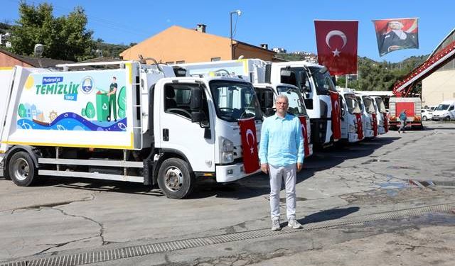 Mudanya Belediyesi, yeni çöp kamyonlarını araç filo