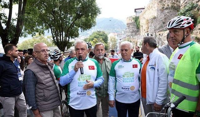 Bursa'da bine yakın bisiklet tutkunu buluştu.