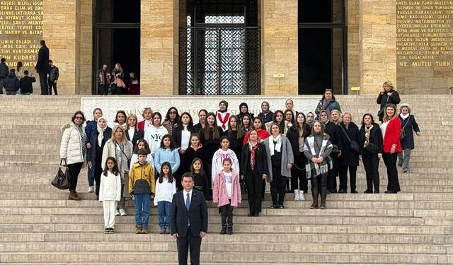 Osmangazi'li çocuklar ile Ata’nın huzurunda