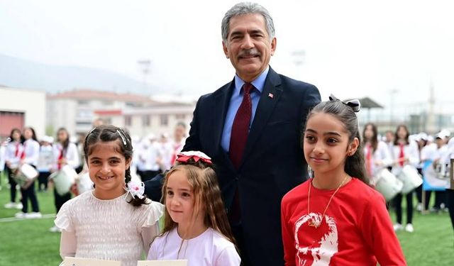 Çocuklar 23 Nisan'ı Gemlik'te Neşeyle Kutladı