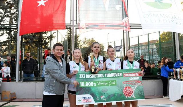 Osmangazi’de Basketler Cumhuriyet İçin Atıldı