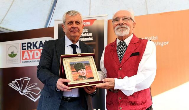 Emre Kongar, Tarık Tufan ve Irmak Zileli Okurlarla Buluştu