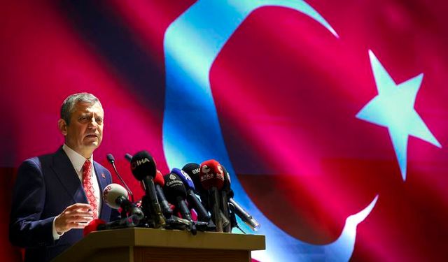 Özgür Özel: "Bayrağımız Onurla Dalgalanacak"