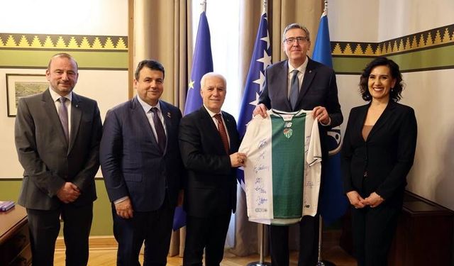 Bozbey’den Balkanlar’da Kardeşlik Çıkartması!