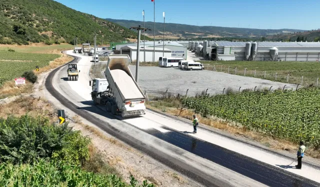 Bursa Büyükşehir Belediyesi yolları yeniliyor