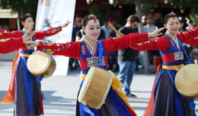Halk dansları rüzgârı Bursa'nın dört bir yanını sardı