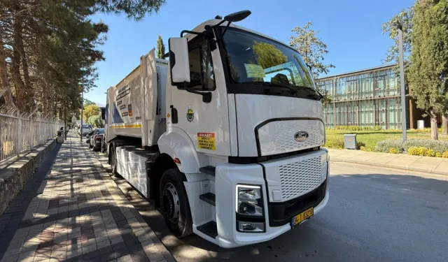 İnegöl'de Elektrikli çöp kamyonuna sokaklarında test