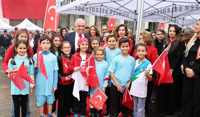 Nilüfer'de Cumhuriyet Bayramı'nın 103'üncü yıl coşkusu