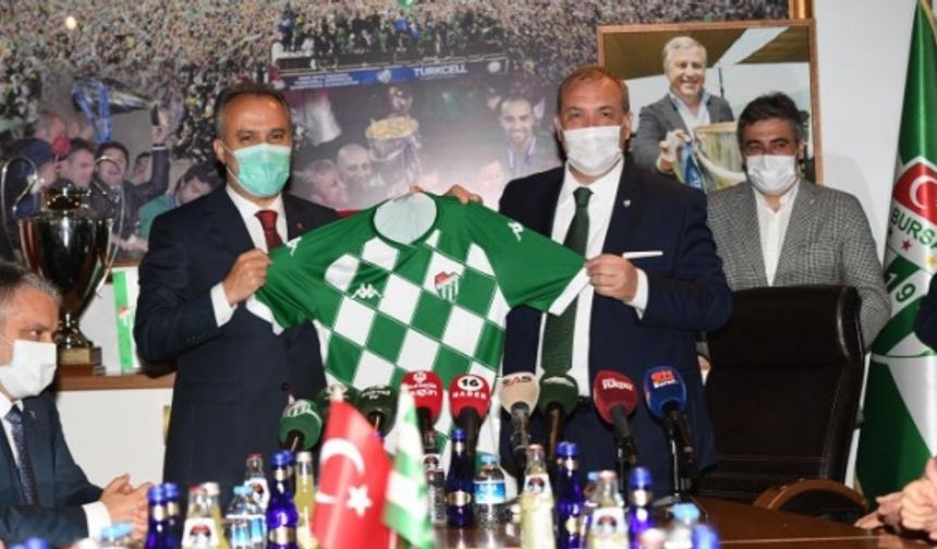 Başkan Alinur Aktaş: “Bursaspor hepimiz için değerli ve önemli”