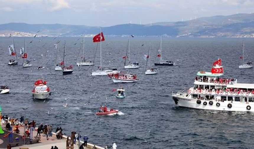 Mudanya'da Cumhuriyet coşkusu denize taştı.  