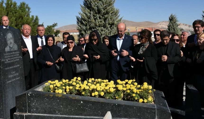 Neşet Ertaş Kırşehir'deki mezarı başında anıldı